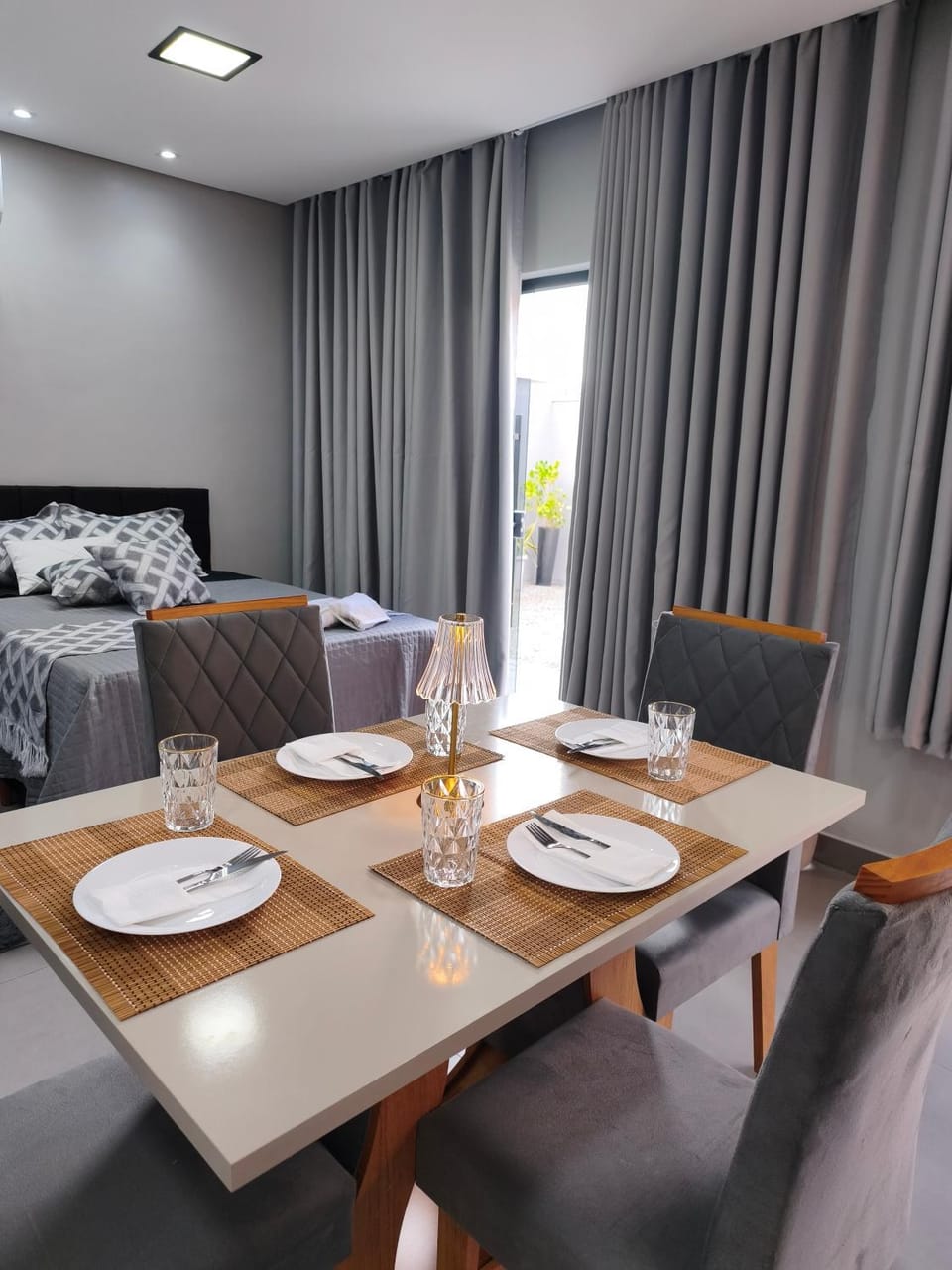 Micro casa 34m2 Localização estratégica Londrina House in Londrina