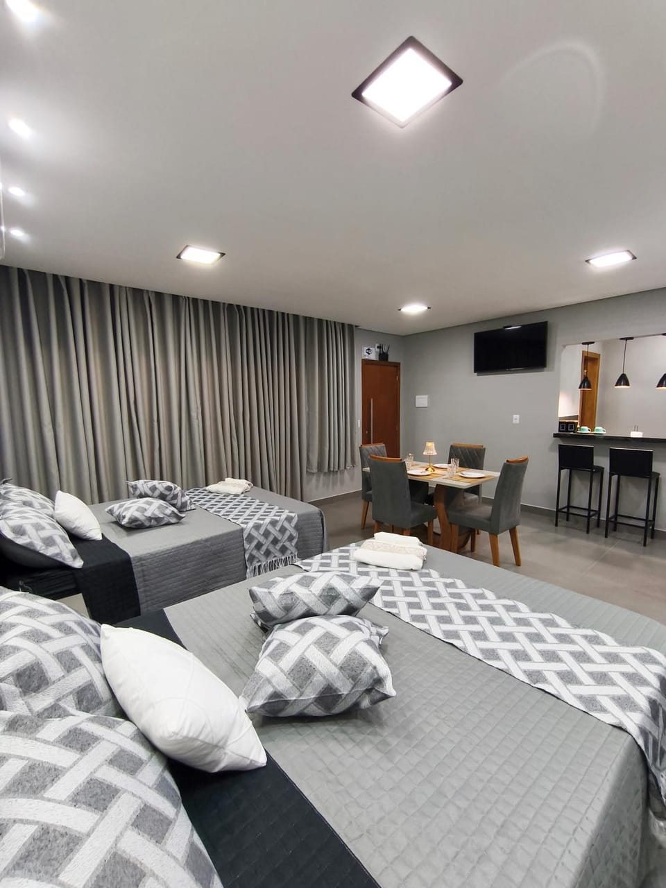Micro casa 34m2 Localização estratégica Londrina House in Londrina