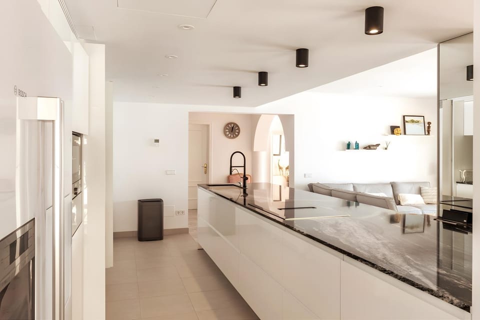 Property building, Kitchen or kitchenette, Living room
