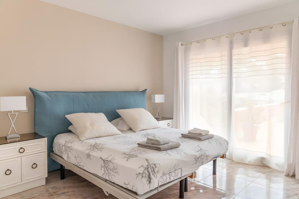Living room, Bedroom