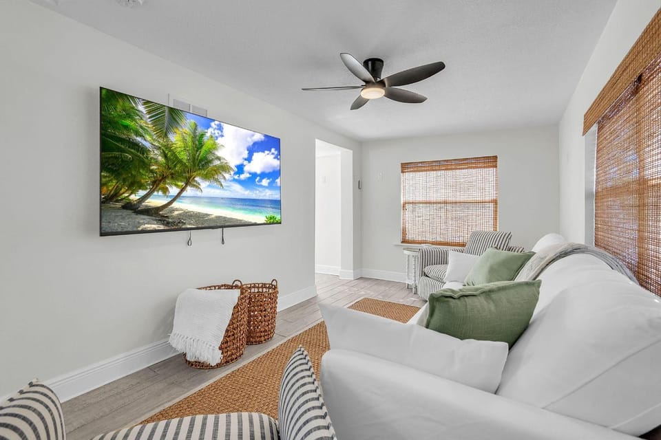 Sunny Palms House in Sunset Beach