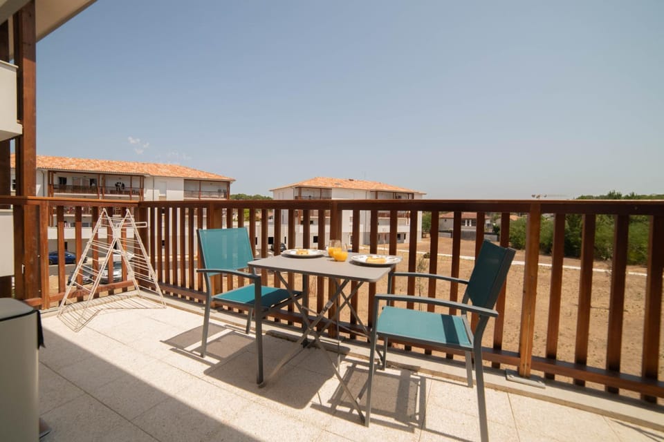 Balcony/Terrace, Dining area