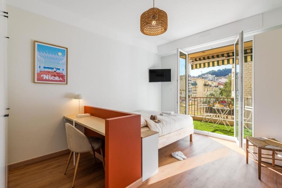 Charme niçois, 15min de la mer, 3 chambres, climatisation, terrasse Apartment in Nice