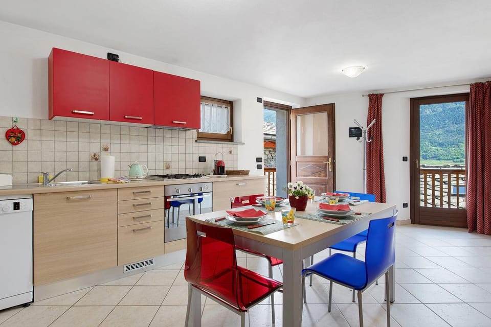 Panoramico in Piccolo Borgo Storico Apartment in Aosta Valley, Italy