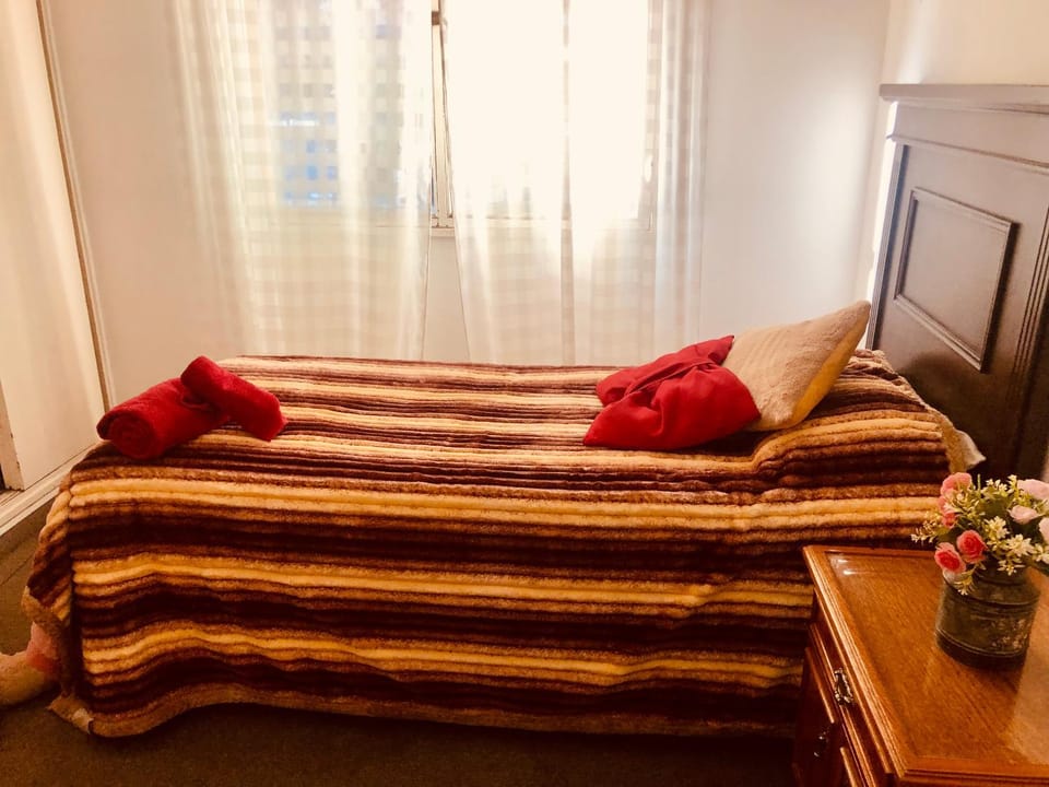 Room privada doble Homestay ! Welcome to the city ! Vacation rental in Cordoba