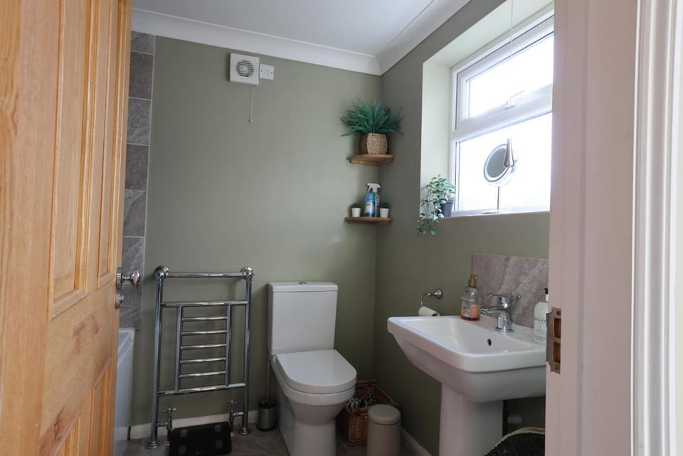 Toilet, Bathroom, Bath
