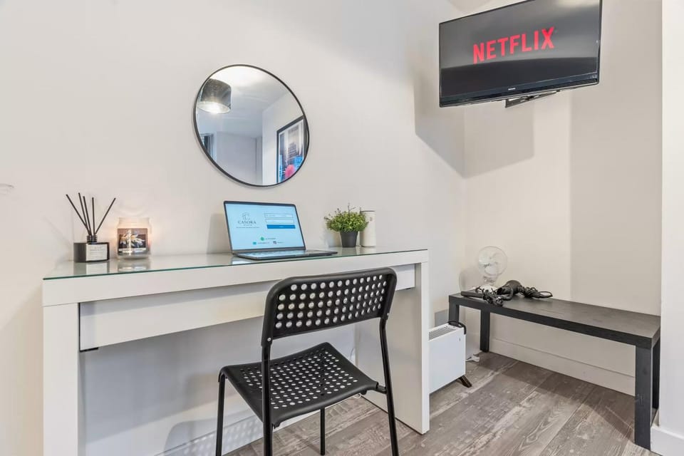 TV and multimedia, hair dresser