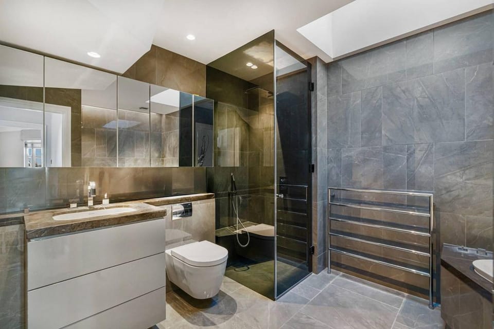 Spacious Family Stay in London Centre Bed and Breakfast in City of Westminster