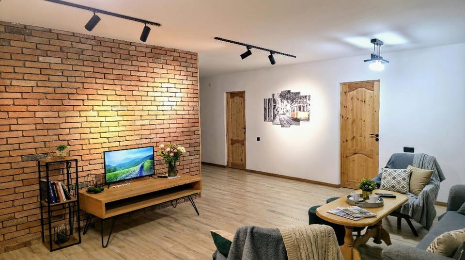 Chill Out Zone ,entire home with 4 bedroom, Curated by Harmony Apartment in Armenia