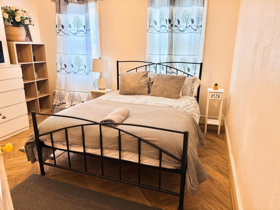 Central Reading Cozy Spacious Room Vacation rental in Reading