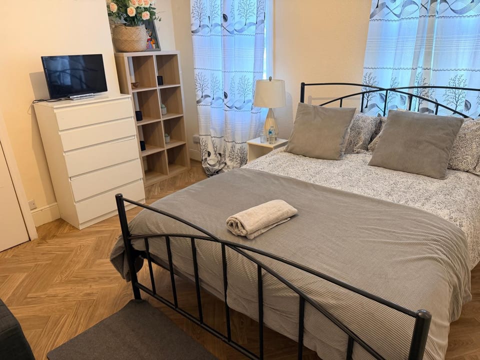 Central Reading Cozy Spacious Room Vacation rental in Reading