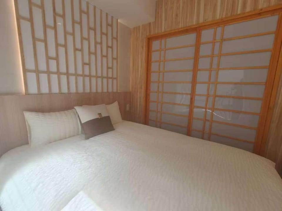 305 东京新宿高田马场温馨两室民宿 Shinjuku T akadanobaba Cozy 2BR Apart ment 步行可达车站 山手线直达涩谷新宿池袋 适合家庭朋友情侣旅行长期入住 Quiet Family St ay in Tokyo Apartment in Shinjuku