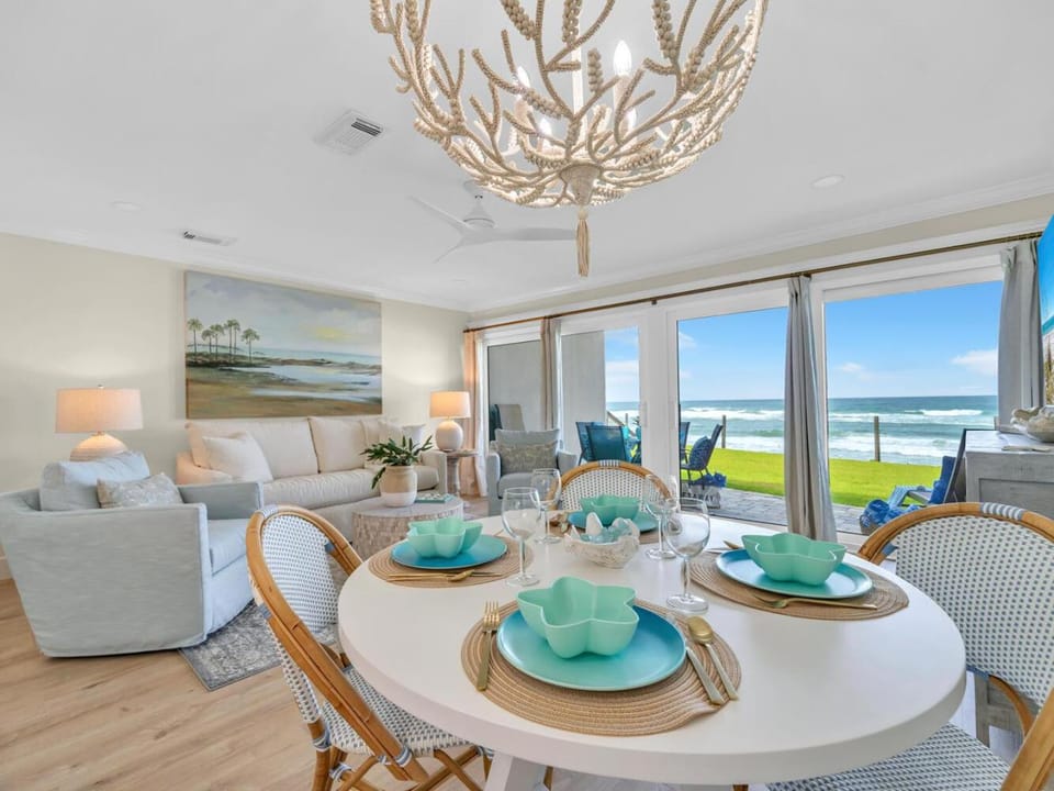 Day, Living room, Dining area, Sea view, furniture