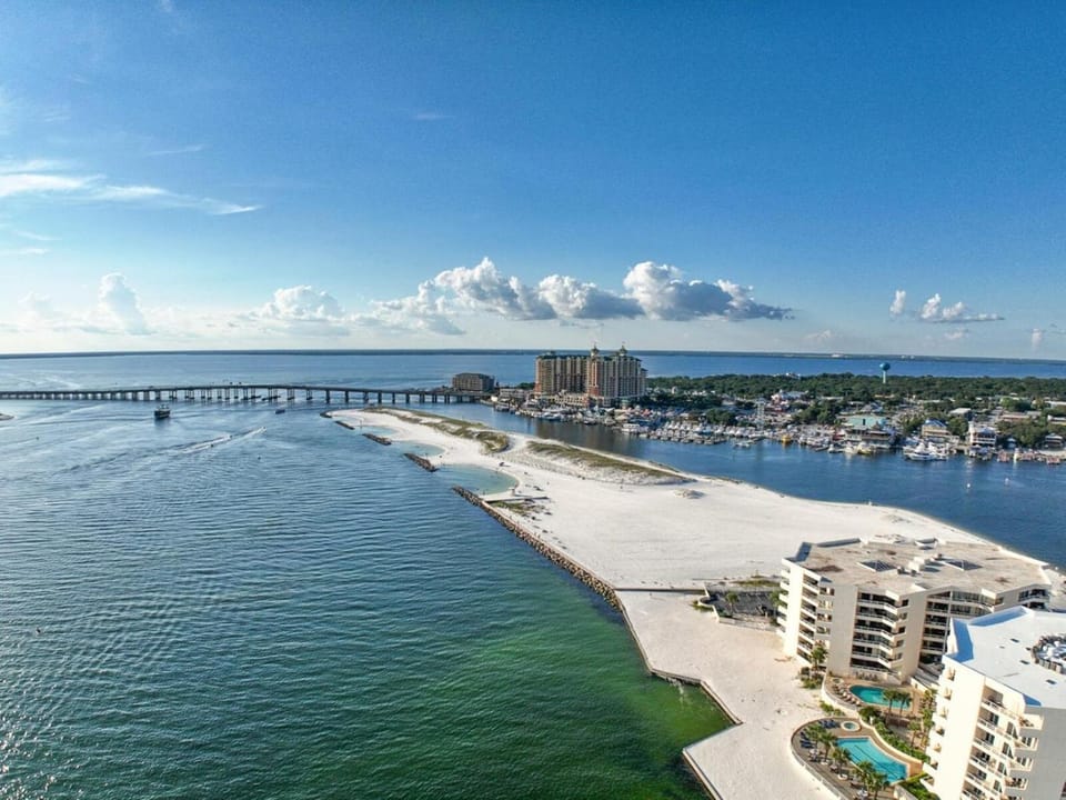 Day, Natural landscape, Bird's eye view, Beach, Swimming pool
