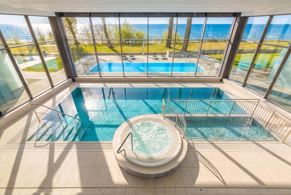 Hot Tub, Pool view, Swimming pool