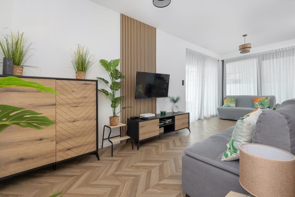 Communal lounge/ TV room, TV and multimedia, Living room, Seating area