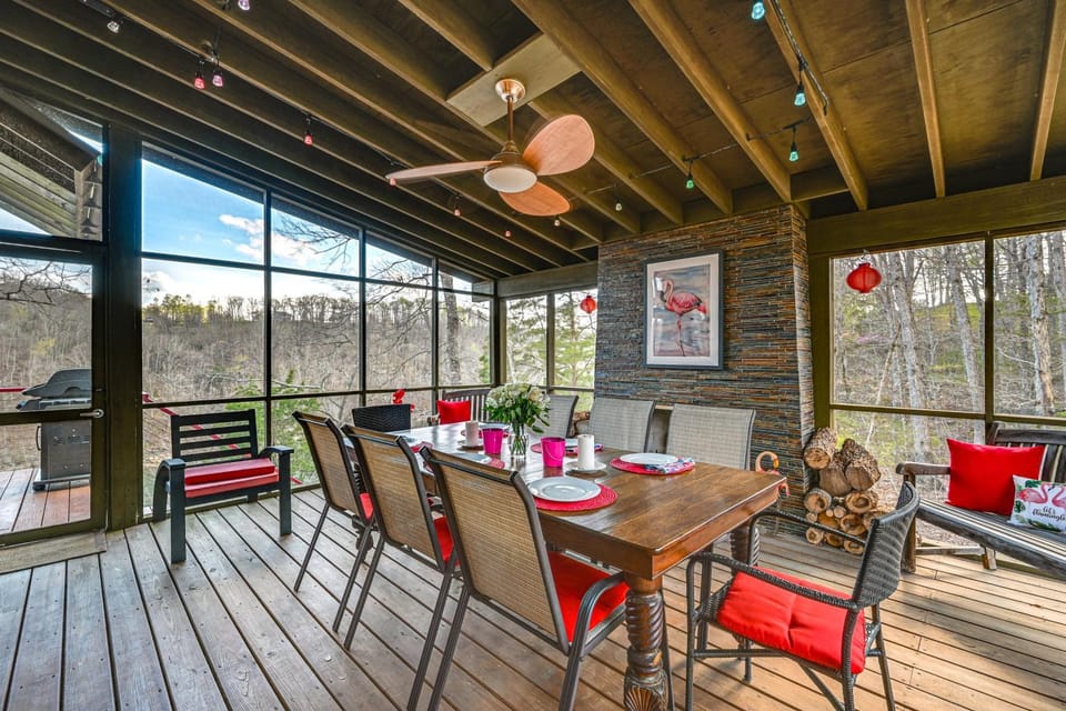 Fun w/ Family! Lakefront Gem in Jamestown House in Lake Cumberland
