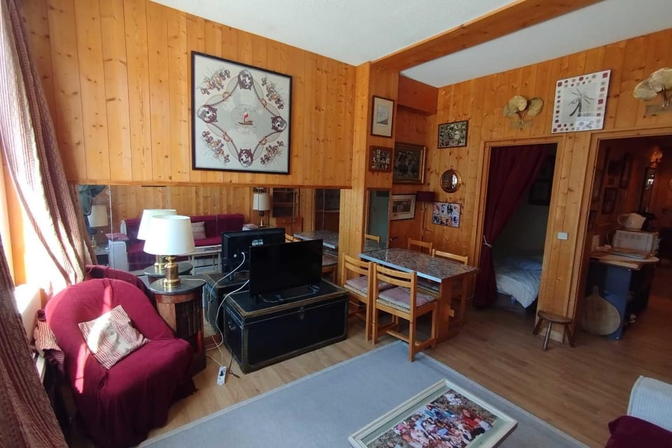 Studio with balcony and parking in Megève Apartment in Megève