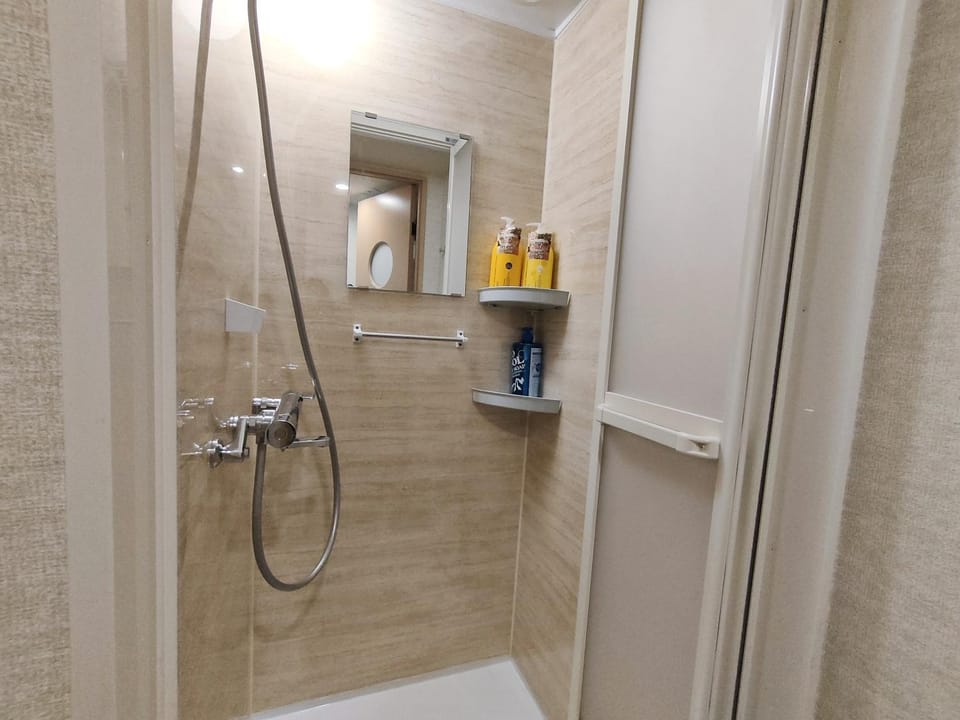 405 东京新宿高田马场温馨两室民宿 Shinjuku T akadanobaba Cozy 2BR Apart ment 步行可达车站 山手线直达涩谷新宿池袋 适合家庭朋友情侣旅行长期入住 Quiet Family St ay in Tokyo Apartment in Shinjuku