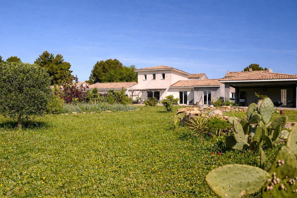 Property building, Spring, Garden, Garden view