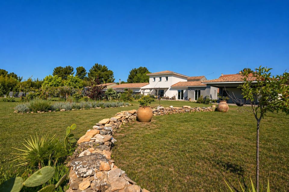 Property building, Spring, Day, Natural landscape, Garden, Garden view