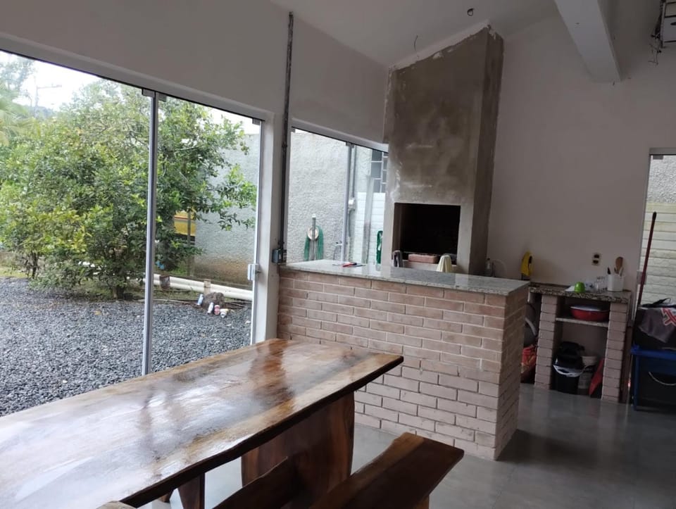 Casa Utilitária House in São Francisco do Sul
