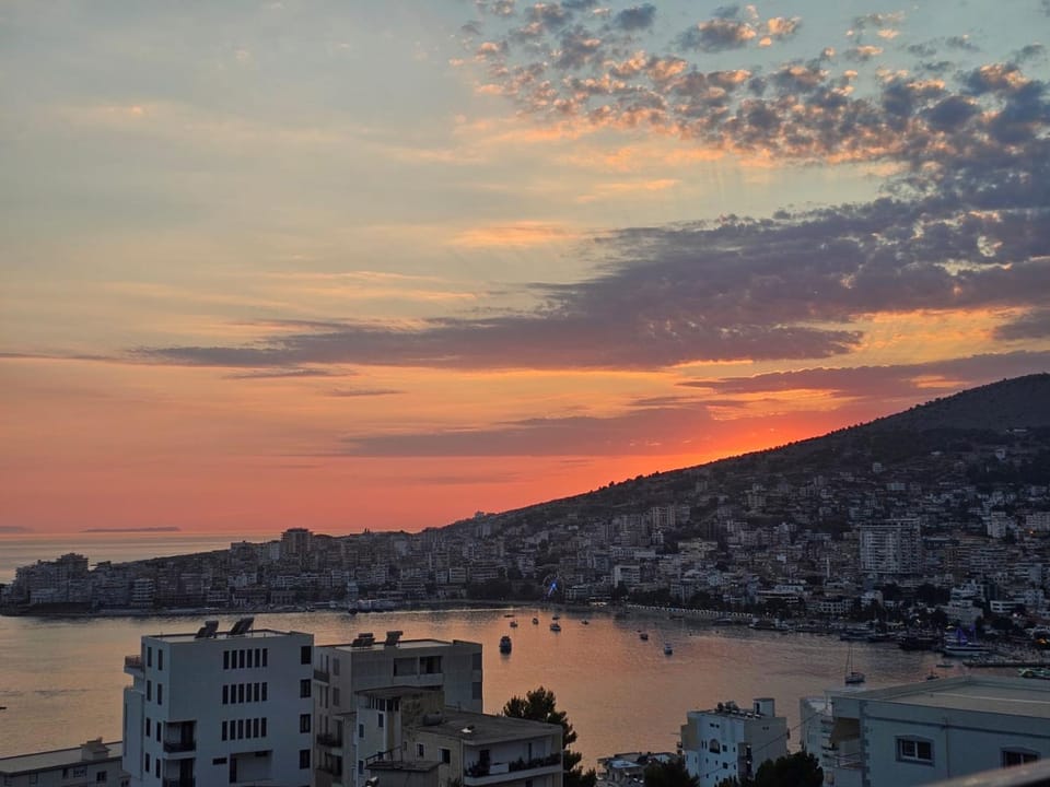 Sunset panorama Saranda Apartment in Sarandë