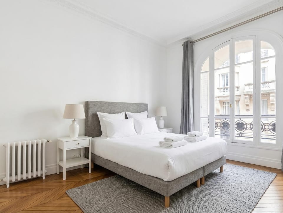 3BR Passy Alfonse XIII Apartment in Paris