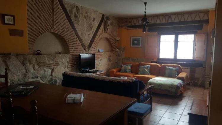 Casa El Pajar De Tasio House in Castile and León