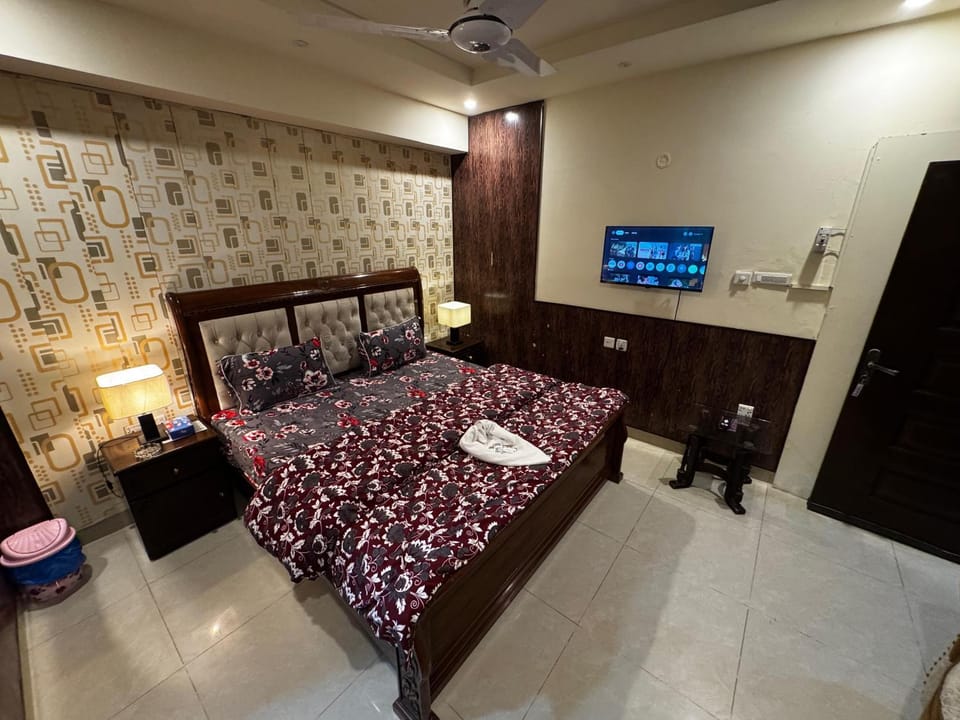 Bed, Bedroom, air conditioner