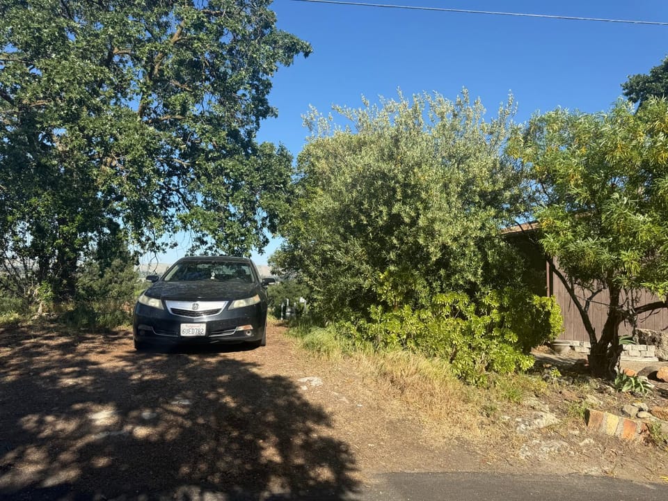 Cozy Studio Guest unit Inn in Pleasant Hill