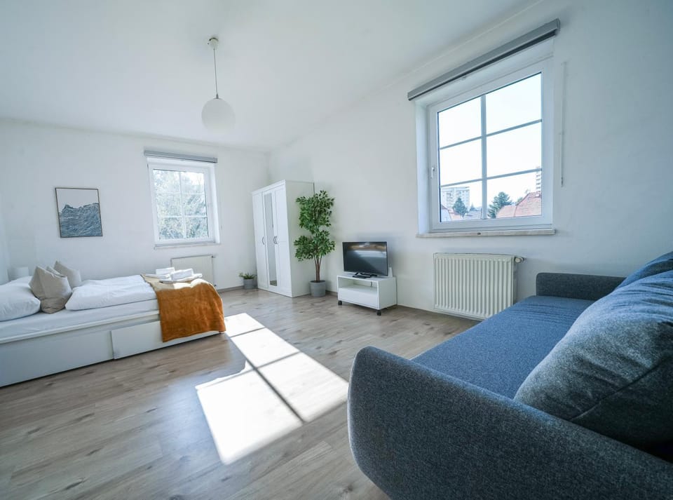 TV and multimedia, Seating area