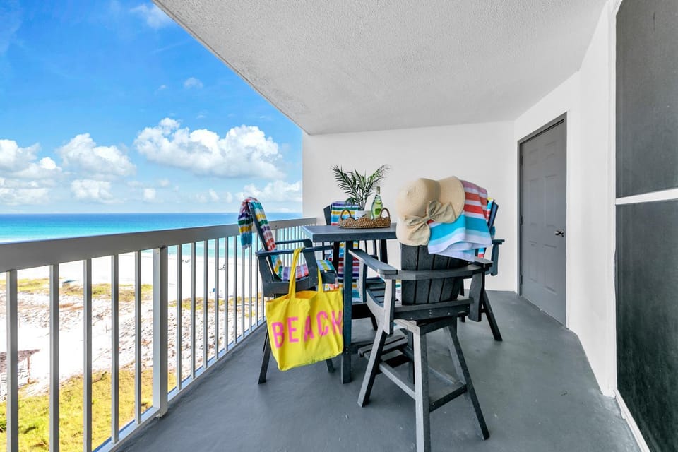 Day, Balcony/Terrace, Seating area, Beach, Sea view