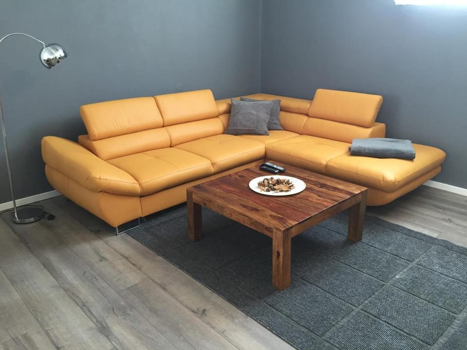 Facade/entrance, Living room, Photo of the whole room, Decorative detail