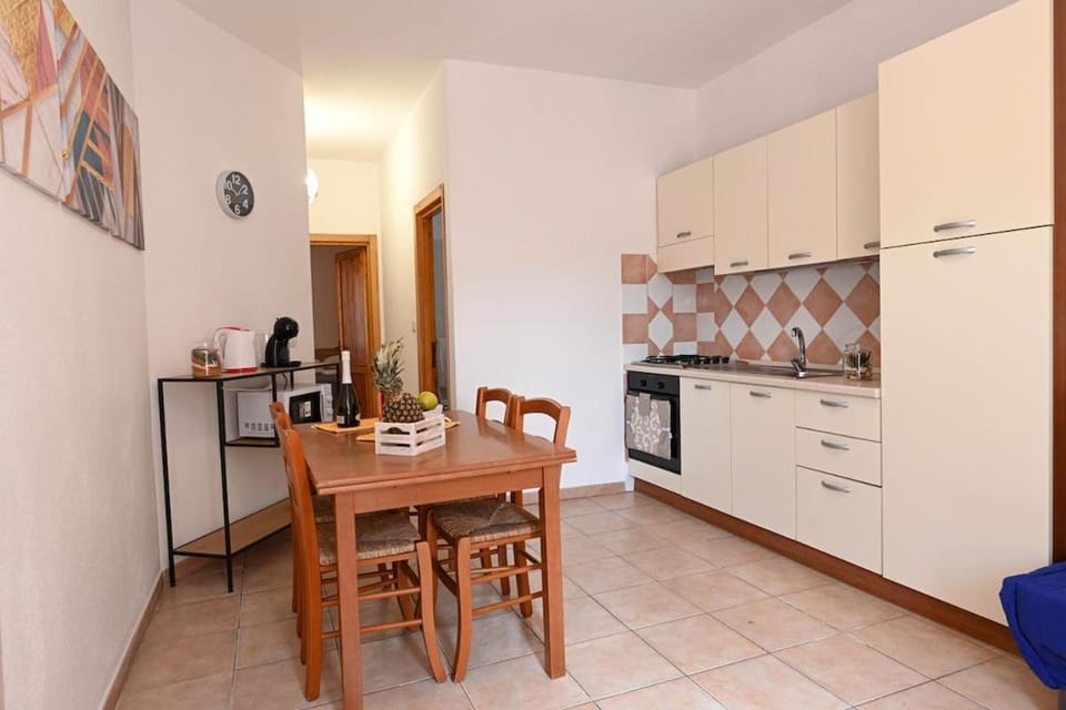 Sole 2 Bilocale a Isola Rossa a 50 mt dal Mare Apartment in Isola Rossa
