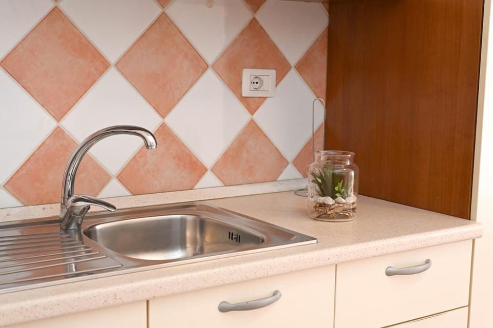 Sole 2 Bilocale a Isola Rossa a 50 mt dal Mare Apartment in Isola Rossa