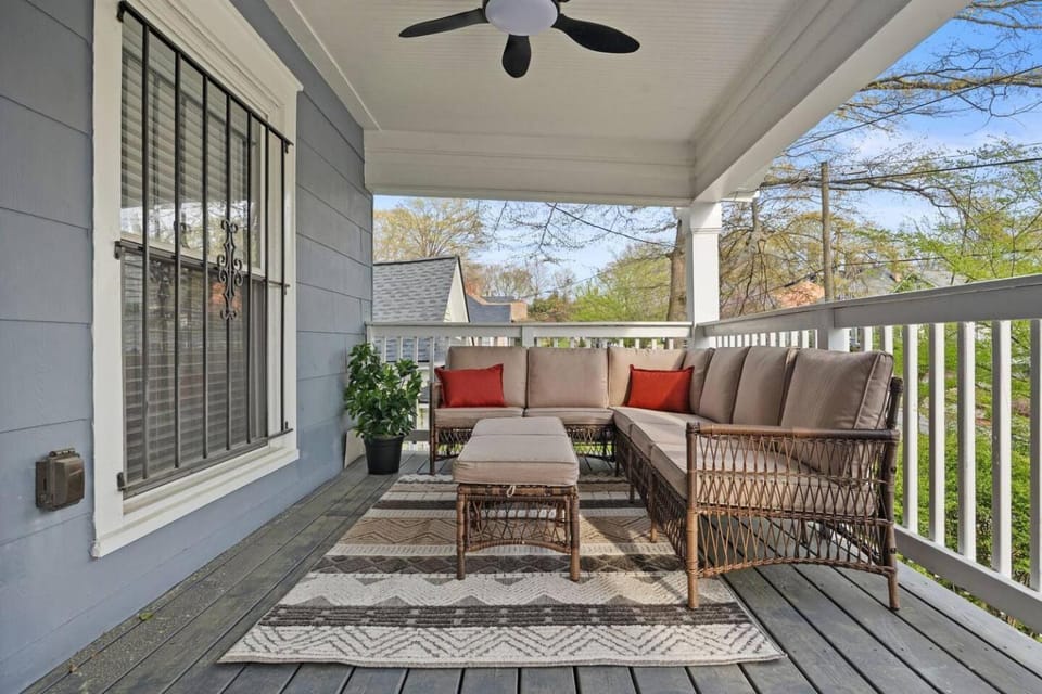 Patio, Seating area