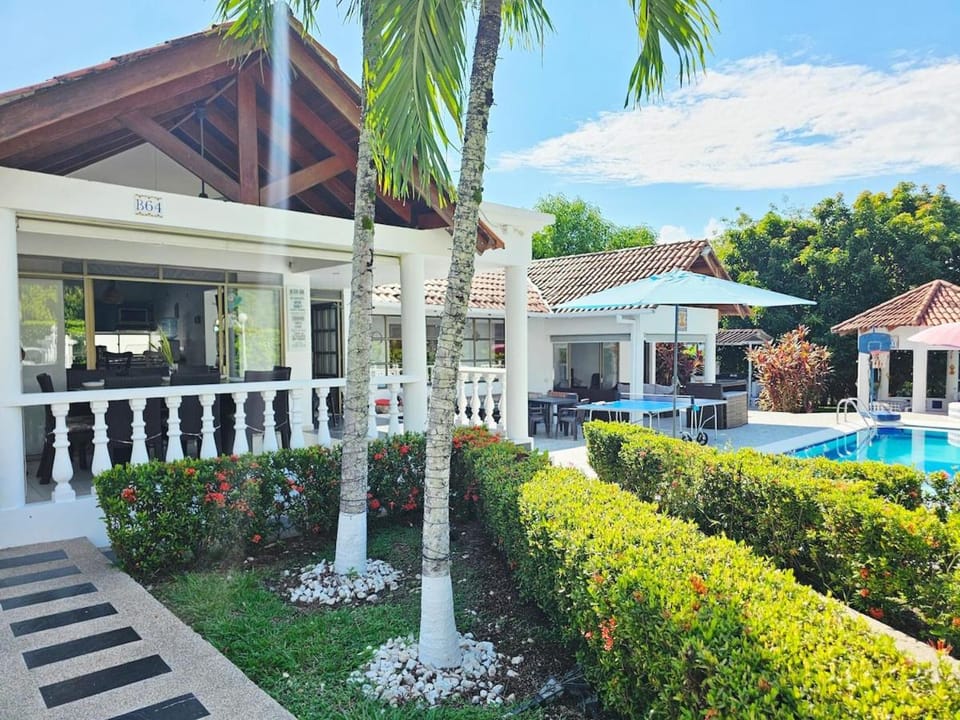 Property building, Off site, Garden