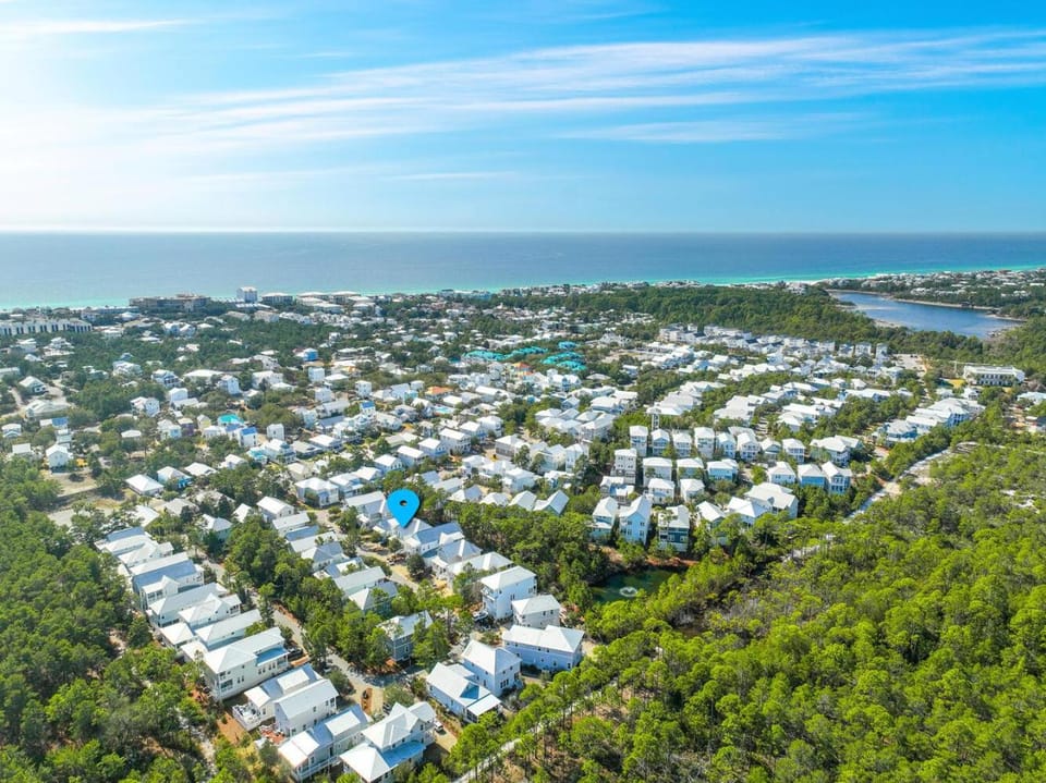 Day, Neighbourhood, Natural landscape, Bird's eye view, Beach