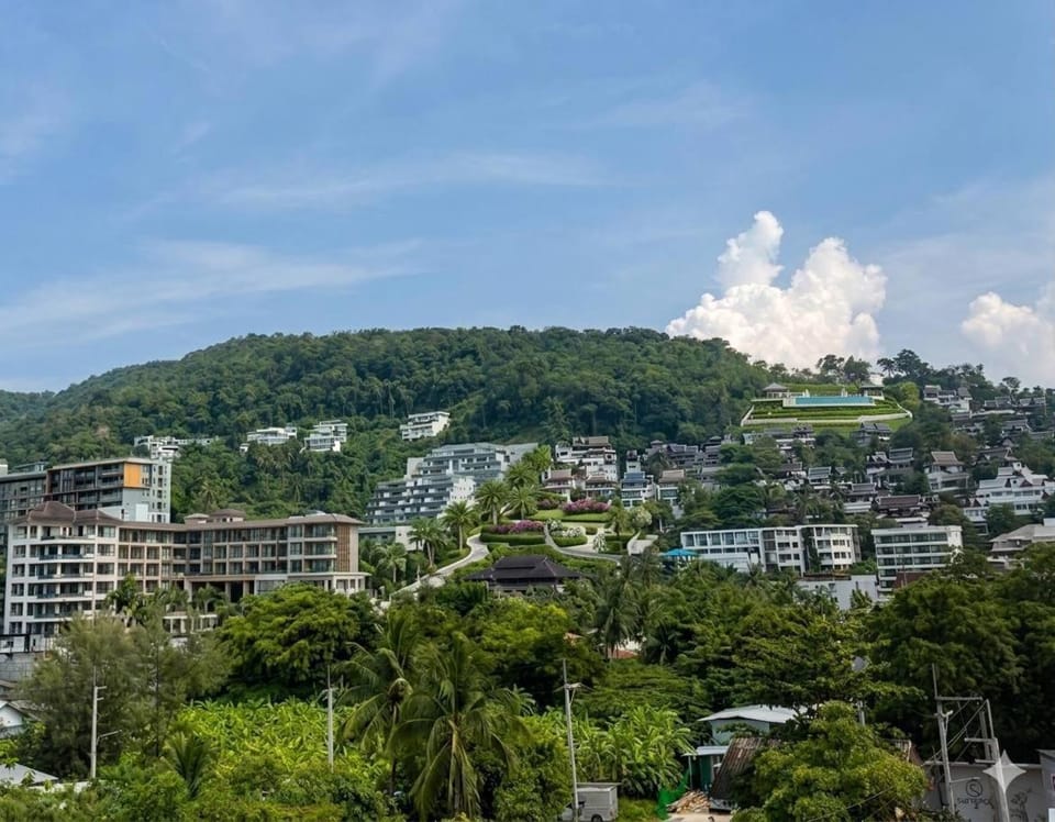 Panoramic Surin Seaview Apartment in Choeng Thale