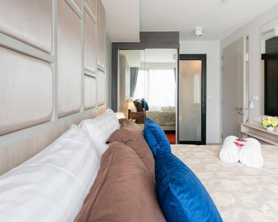 Panoramic Surin Seaview Apartment in Choeng Thale