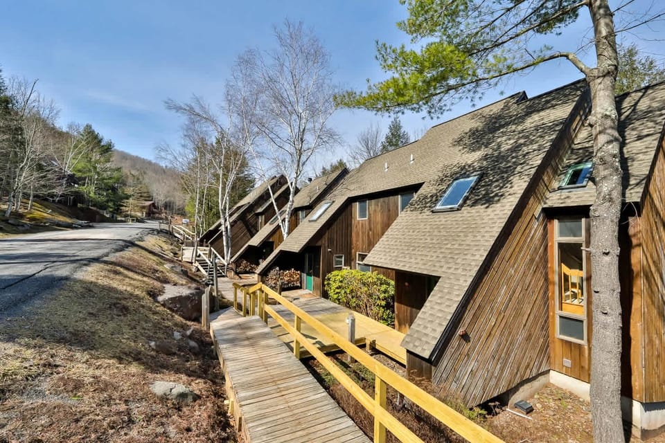 Windham Mountain Condo with Deck & Stunning Views House in Windham