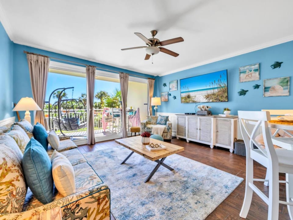 Day, TV and multimedia, Balcony/Terrace, Living room, Seating area, furniture
