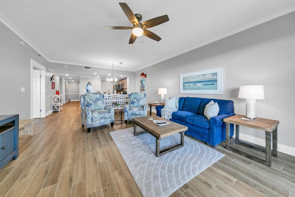 Day, Living room, furniture