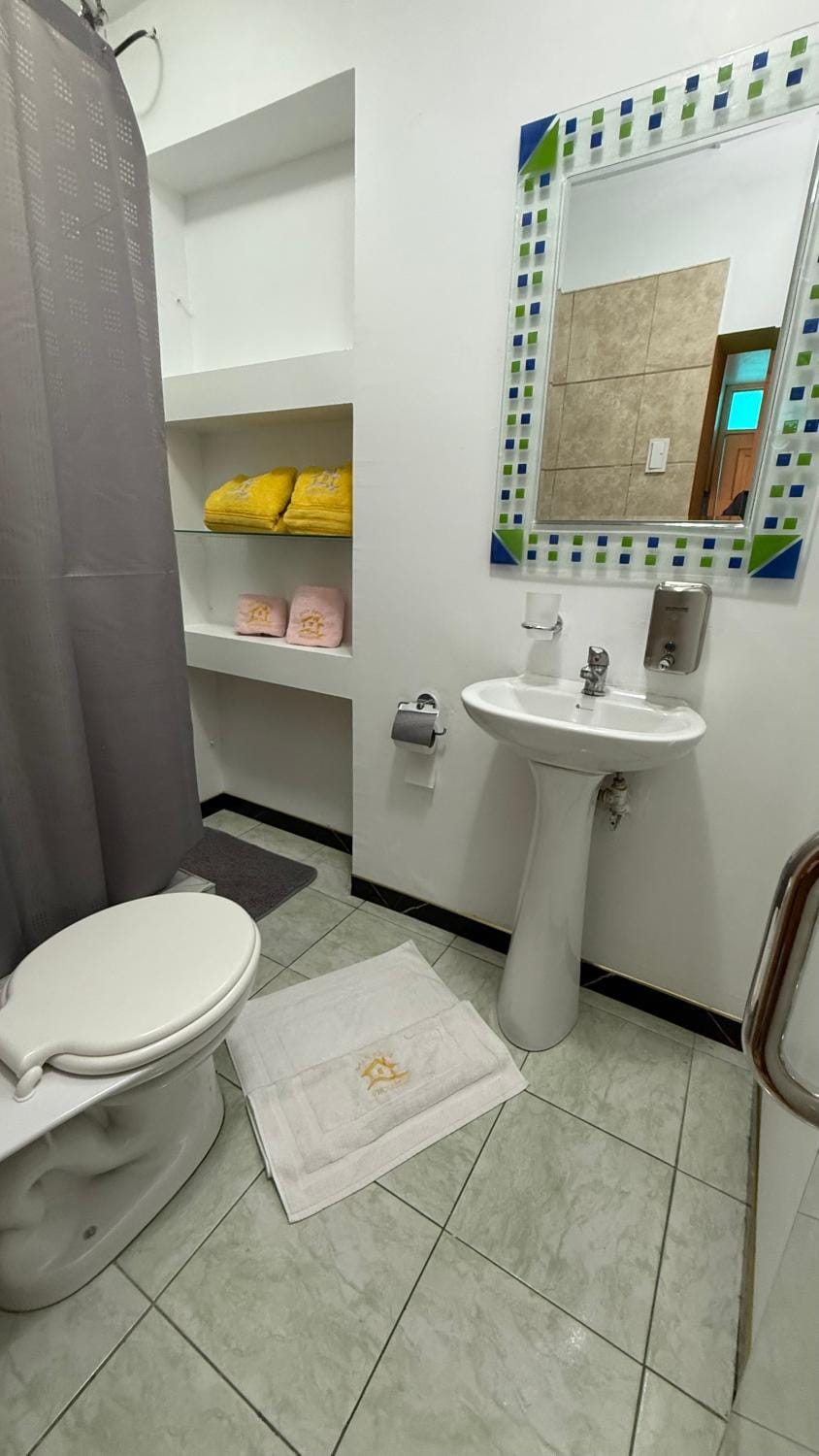 Gold House Plus Bed and Breakfast in Quito