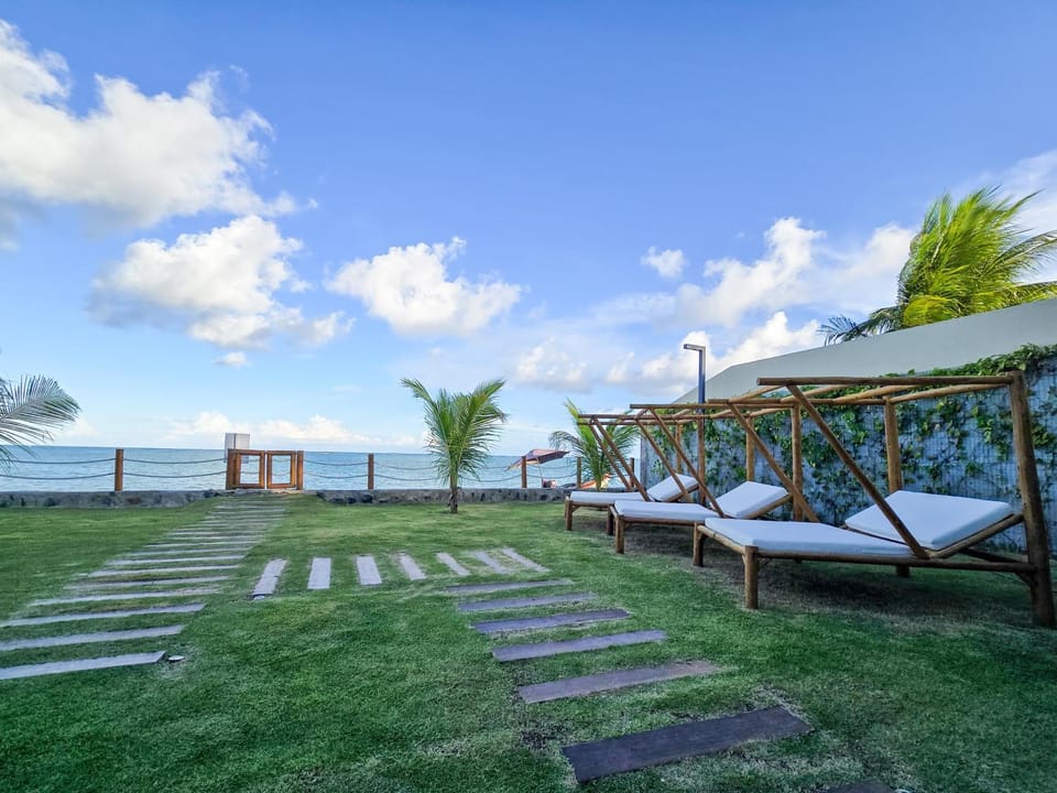 Spring, Day, Natural landscape, Garden, Spa and wellness centre/facilities, Garden view, Sea view
