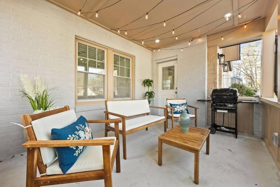 Patio, Seating area