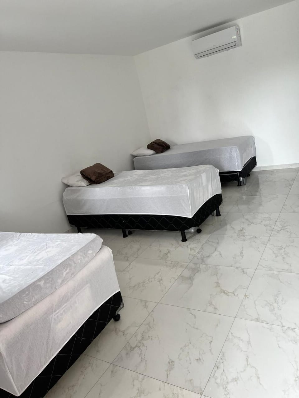 Bedroom, air conditioner