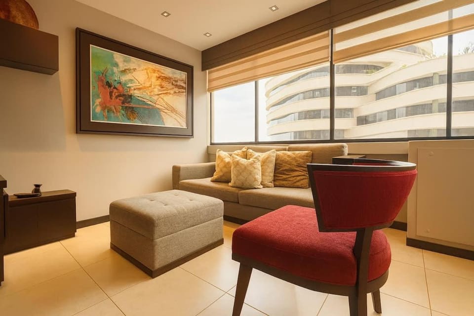 Executive and Elegant Waterfront Residence Apartment in Guayaquil