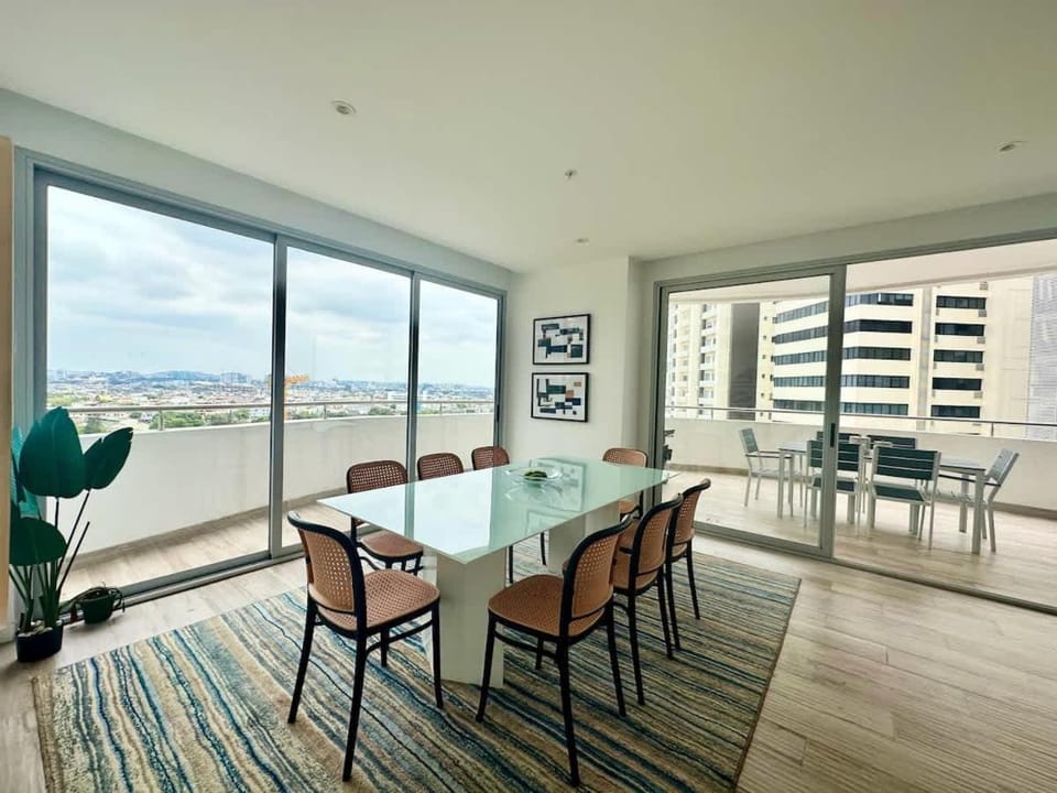 Luxurious Escape at Santana lofts Apartment in Guayaquil